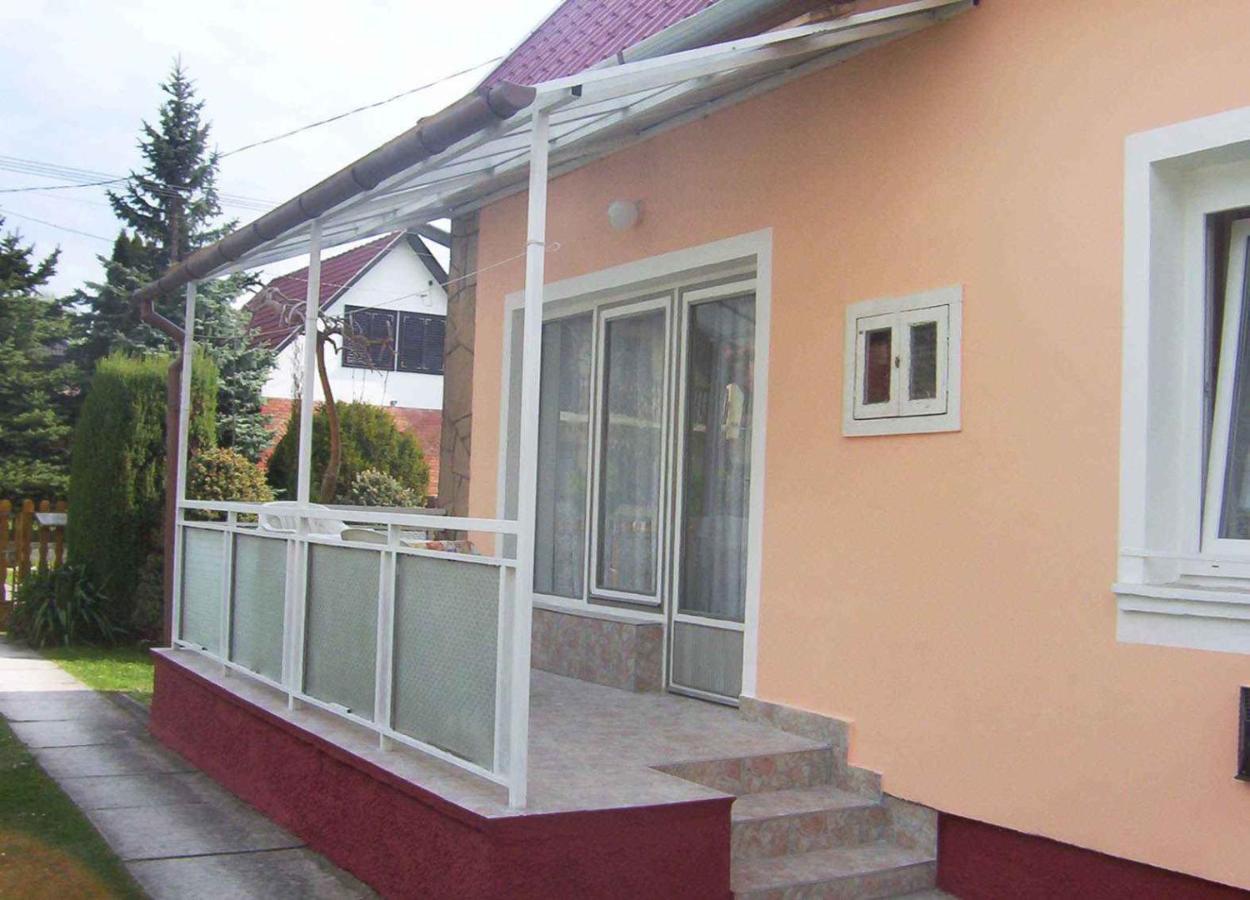 Apartment In Balatonmariafuerdo 19249 Balatonkeresztur Luaran gambar